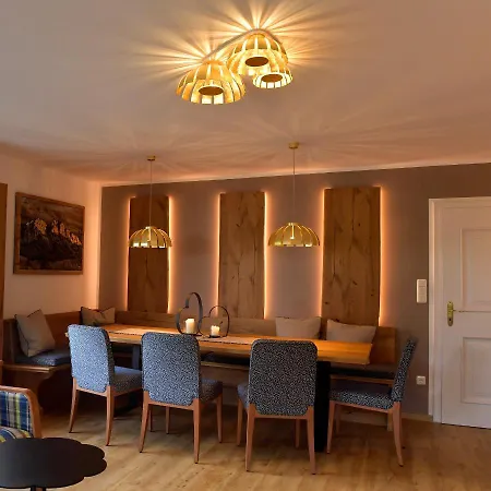 Alojamento de Acomodação e Pequeno-almoço Gaestehaus Kerschbaum