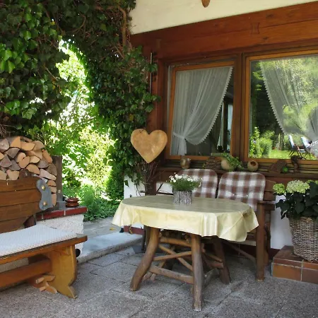 Alojamento de Acomodação e Pequeno-almoço Gaestehaus Kerschbaum 3*