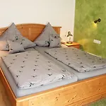 Gaestehaus Kerschbaum Bed and Breakfast Grainau