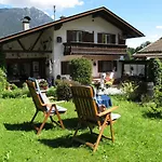 Bed and Breakfast Gaestehaus Kerschbaum 3*