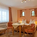 Gaestehaus Kerschbaum 3*