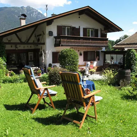 Bed & Breakfast Gaestehaus Kerschbaum 3*