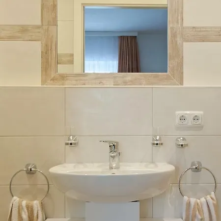 Gaestehaus Kerschbaum Bed & Breakfast