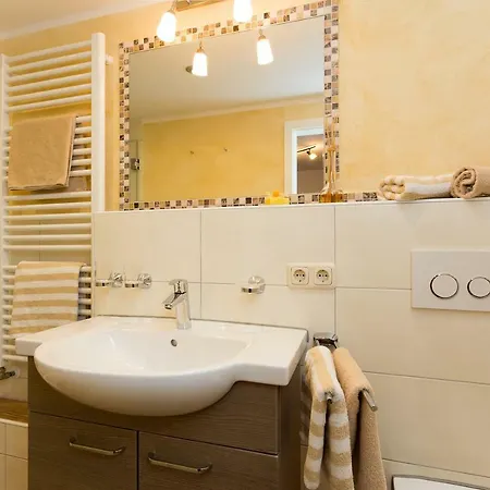 Bed & Breakfast Gaestehaus Kerschbaum 3*