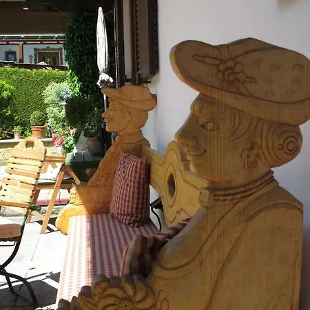 Bed & Breakfast Gaestehaus Kerschbaum Grainau